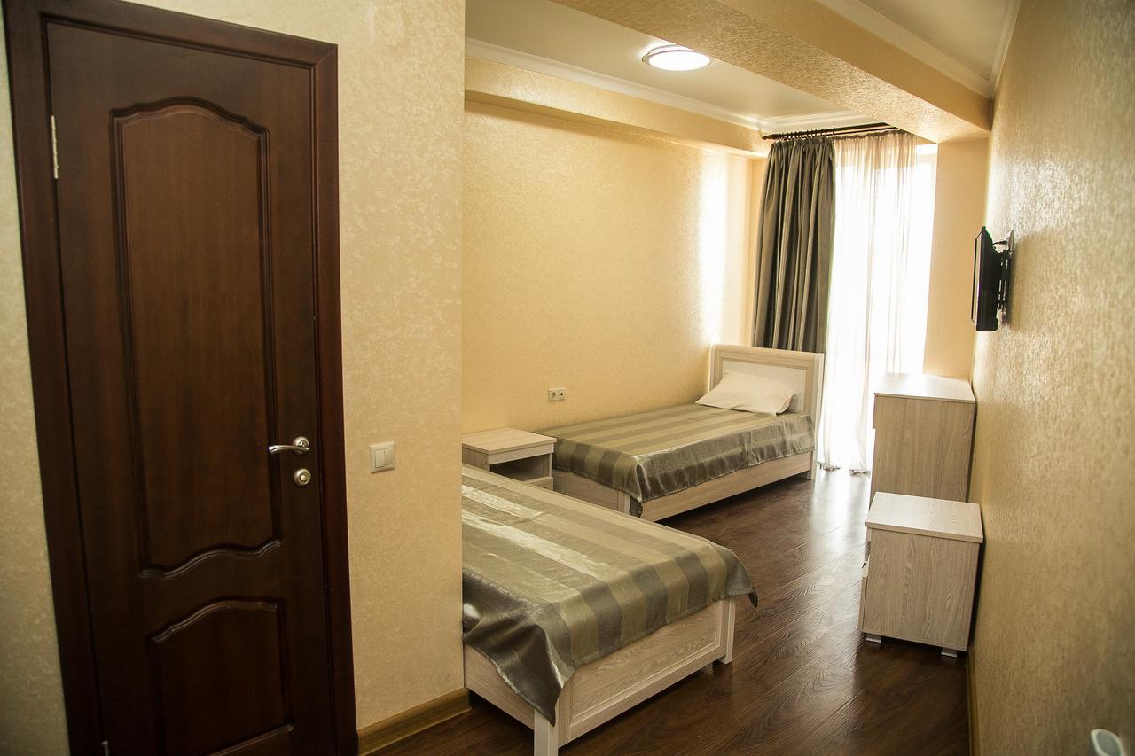 Gega Hotel Гагра Екстер'єр фото